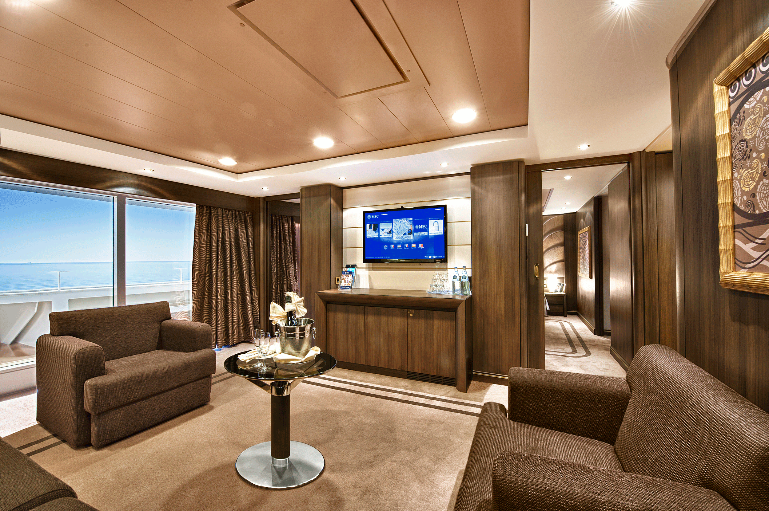 MyCruise MSC Divina Kahytter Suite YC24